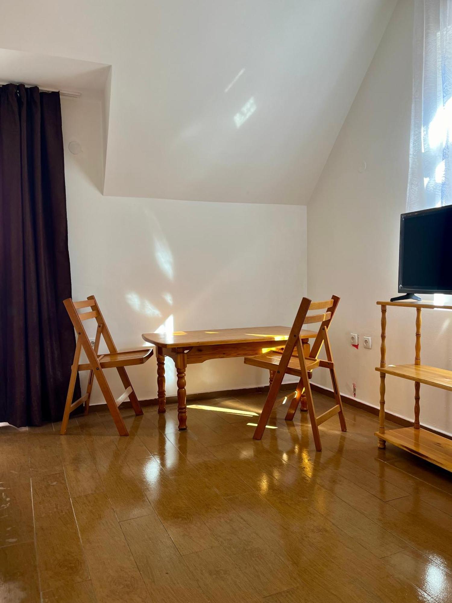 En-Suite Rooms: Novа Guesthouse In Sofia Center Экстерьер фото