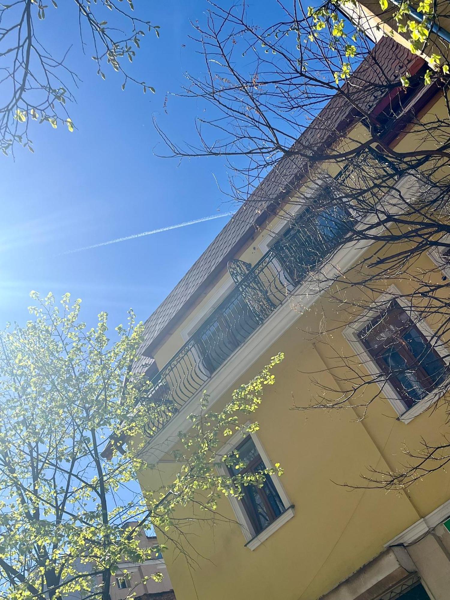 En-Suite Rooms: Novа Guesthouse In Sofia Center Экстерьер фото