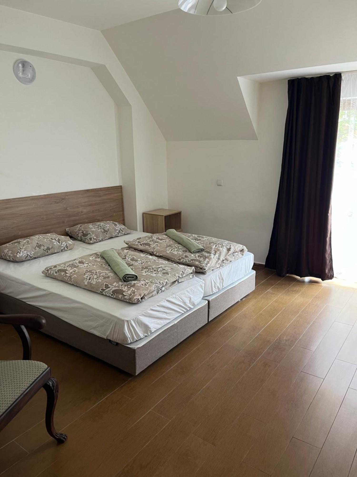 En-Suite Rooms: Novа Guesthouse In Sofia Center Экстерьер фото