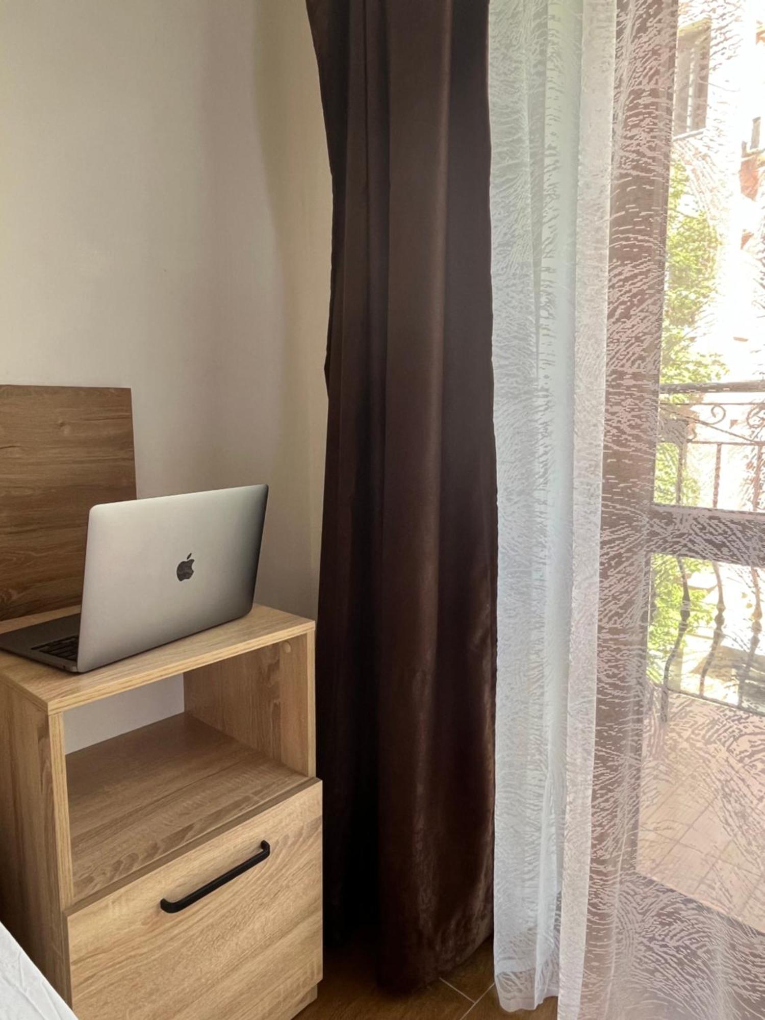 En-Suite Rooms: Novа Guesthouse In Sofia Center Экстерьер фото