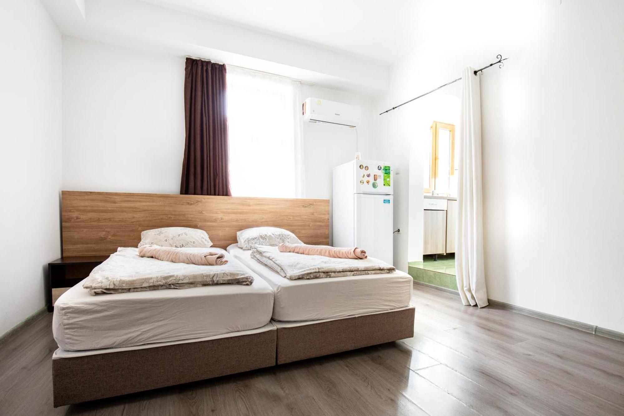 En-Suite Rooms: Novа Guesthouse In Sofia Center Экстерьер фото