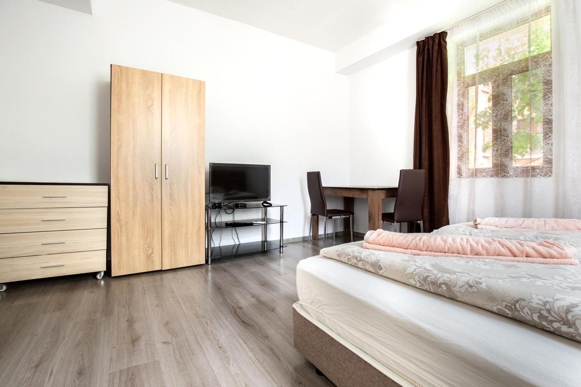 En-Suite Rooms: Novа Guesthouse In Sofia Center Экстерьер фото