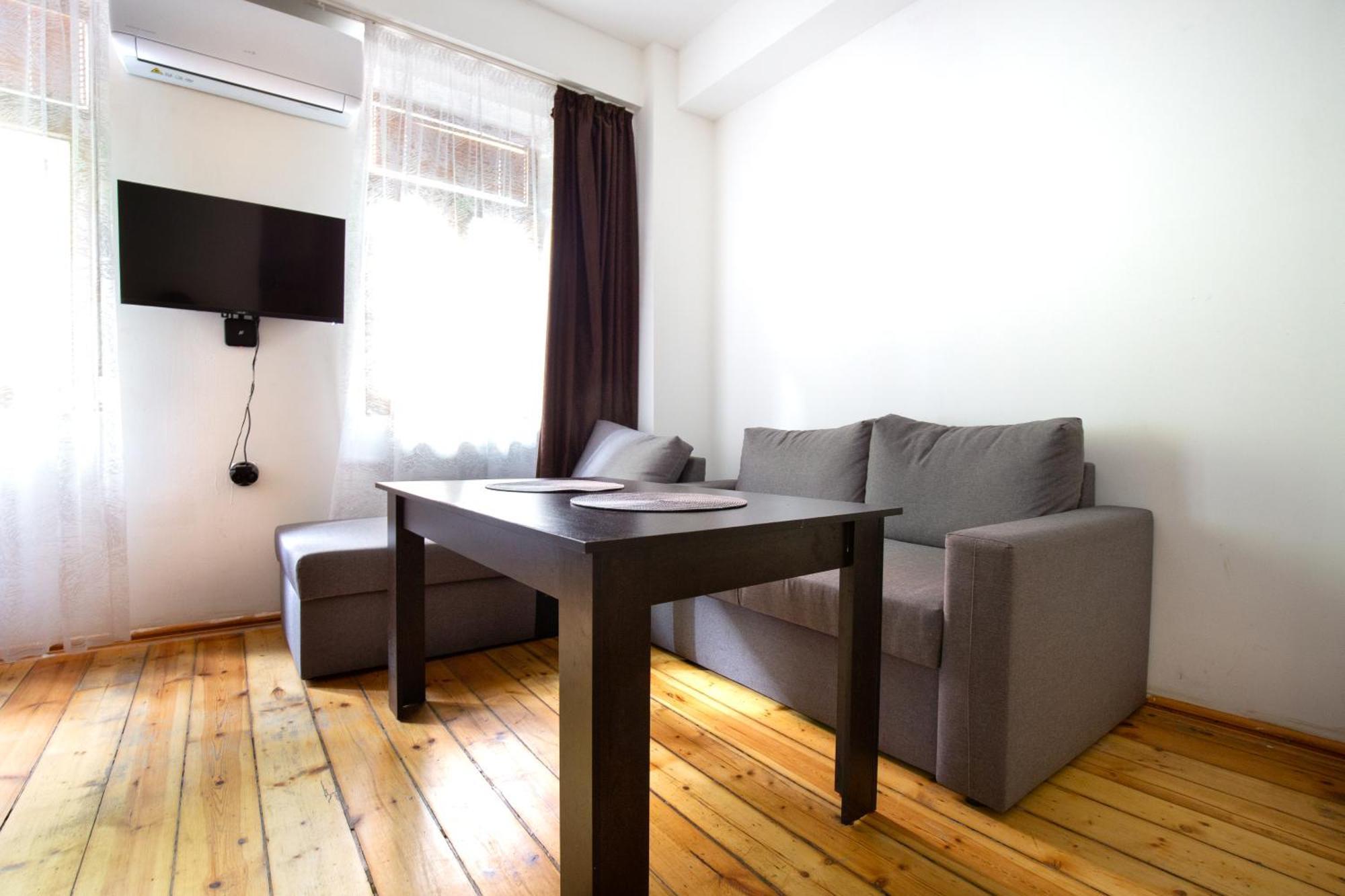 En-Suite Rooms: Novа Guesthouse In Sofia Center Экстерьер фото